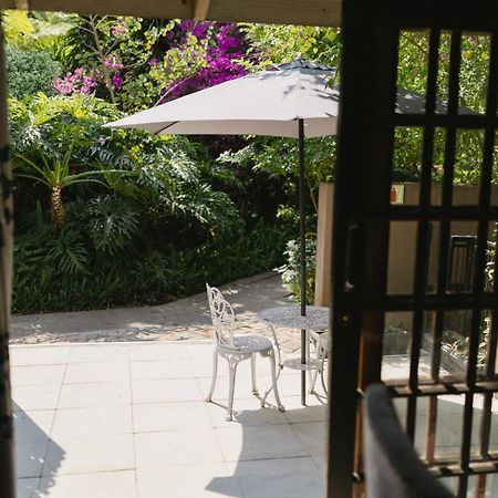 Meraki Country Manor Lanseria Exterior foto