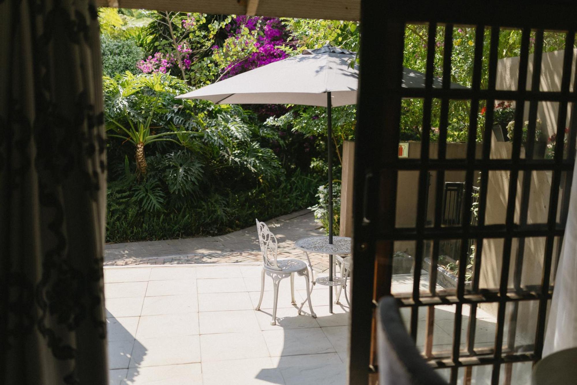 Meraki Country Manor Lanseria Exterior foto