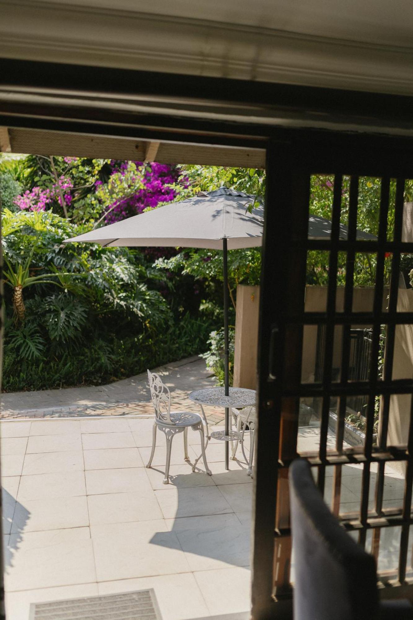 Meraki Country Manor Lanseria Exterior foto